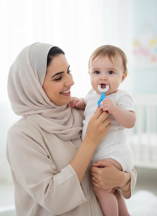 فرشاة أسنان للأطفال على شكل حرف U: ابتسامة صحية تبدأ الآن!